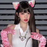 장원영, 이렇게 귀여운 고양이 봤어?…한도초과 미모 [DA]