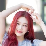 레드벨벳 조이, ‘조이도 하는 <b>리본</b> 하트’…‘레이야 보고 있니?’...