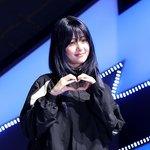 [포토]르세라핌 허윤진, 예쁜 하트