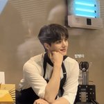 [댓글부탁해] 나랑 같이 군대 간 알바생 전역 기다릴 사람