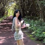 돌싱 <b>율희</b>, 미니스커트 입고 뽐낸 각선미..비율갑