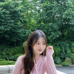 아이브 장원영, 줄이어폰 감성 美쳤다…캠퍼스 여신 미모