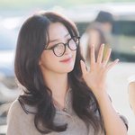 [댓글부탁해] 레드벨벳 슬기, ‘<b>명품</b> 안경을 쓴 곰슬기’ (김포공항...