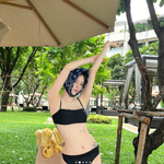 [댓글부탁해] 비키니’ 한소희, 날 좀 봐요![<b>SNS</b>는 지금]