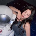 권은비, 여전한 '워터밤 여신' 자태…대문자 S라인 자랑