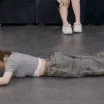 따라했다 우스워진다는 웬디 코어 운동 자세