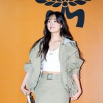 [댓글부탁해] [사진]김혜윤,'과감하게 드러낸 복근'