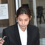 클럽서 여자 꼬신 정준영, 또 프랑스 목격담…현지인 “얘들아 조심해”