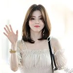 "5살때 부모 이혼"…한소희 '母구속 논란' 과거 가정사 재조명...