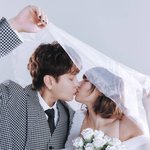 '10월 결혼' 현아·용준형, 웨딩 화보 대방출…달콤한 입맞춤