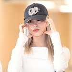 아이브 리즈 ‘애교 가득 볼하트’[포토엔HD]