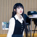[사진]스테이씨 <b>시은</b>,'사랑스럽게 사뿐사뿐'