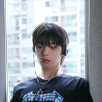 한 남<b>돌</b>이 9살 어린 <b>여동생</b>한테 받은 생일선물