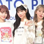 [TD포토] 르세라핌 김채원-카즈하-<b>사쿠라</b> '예쁜애 옆에 또 예쁜애'