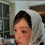 오마이걸 유아, 인형끼리 찰칵 [스타샷]