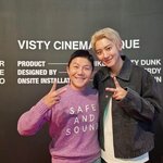 ‘10월 결혼’ 조세호, 엑소 찬열과 ‘브이’…인싸 어디 안 가