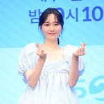 [모두드루와] [단독] '비연예인' <b>이유영</b>, 혼인신고 3개월만 첫...