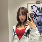 리사 바뀐헤어랑 <b>몸매라인</b> 개이쁘다