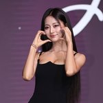 쯔위 "트와이스 멤버들, 솔로 데뷔 많이 응원해줘…든든하고 고마웠다"