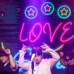 이민우(M), 생일 기념 팬콘으로 도슨트 변신…본업도 작가도 ‘장인...