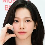 [포토] 카리나, 초근접 볼하트