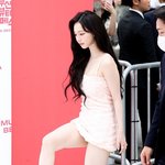 [ET포토] 에스파 카리나, '아찔한 핑크 초미니'