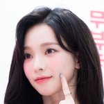 [T포토] 에스파 카리나 '복숭아, 찌르지 마시오'