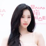 [T포토] 에스파 카리나 '카냥이 모먼트'