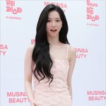 [<b>MD</b>포토] 에스파 카리나 '취재진에 놀라고, 취재진은 미모에 놀라고'