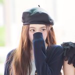 레드벨벳 아이린, ‘<b>옷소매</b> 냄새를 좋아하는 아이돌’ (인천공항 출국)...