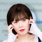 [T포토] 현아 '용준형 향한 볼하트'