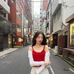 장원영, 먹방→고양이 '브이'…팬 서비스 제대로