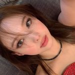 <b>아까</b> 턱 기냐고 물어본 쓰닌데 주걱턱같아?