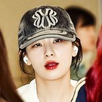 [댓글부탁해] 입국장 슬기, 예쁨이 폭발하는 순간 [포토엔HD]