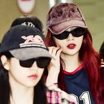 [댓글부탁해] 입국장 예리X조이, 넘사벽의 예쁨 인증 [포토엔HD]