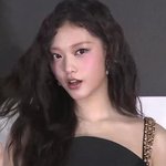 더<b>팩트</b> 뉴진스가 다 쓸어가네
