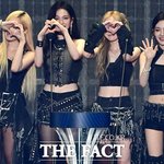 [2024 <b>TMA</b>] '대상 영예' 에스파 '팬들 향한 하트'