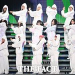 [2024 <b>TMA</b>] '젠지 공주 뉴진스'의 파워풀한 퍼포먼스 무대