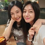 회사원' 조보아, 결혼 1달 앞두고 근황 포착..<b>채시라</b>와 카페데이트