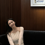 '최동석과 이혼' 박지윤, 전시 관람하며 우아한 행보 [<b>SHOT</b>...