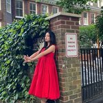 김혜윤, 빨간 원피스 입고…‘<b>동화</b> 속 공주’ 그 자체