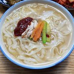 <b>민지</b> 칼국수는 ㅂㄹ 까이지도 않았으면서