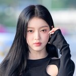 [사진]오마이걸 유아,'두근두근 볼하트