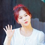 [사진]오마이걸 효정,'깜찍한 입술 <b>츄</b>'