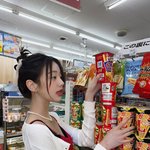 장원영, 日 편의점 <b>출몰</b>..미모로 국위선양 '섹시 큐티'