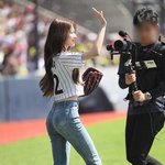 여돌들 <b>시구</b>할 <b>때</b> 청바지 입는거 넘 좋음