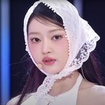 서로 하트해주겠다고 난리<b>법석</b>인 ‘오마이걸’