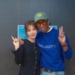 <b>퍼렐</b> 윌리엄스가 韓라디오에? 레드벨벳 웬디와 초밀착 인증샷