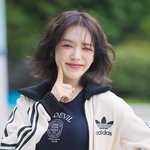 레드벨벳 웬디, ‘쿨하게 입어도 귀여운 건 못참아’ (웬디의 영스트리트...