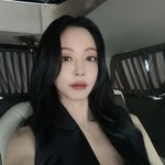 한예슬, 가슴 훅 파인 파격 의상…'10세 연하 또 반할듯